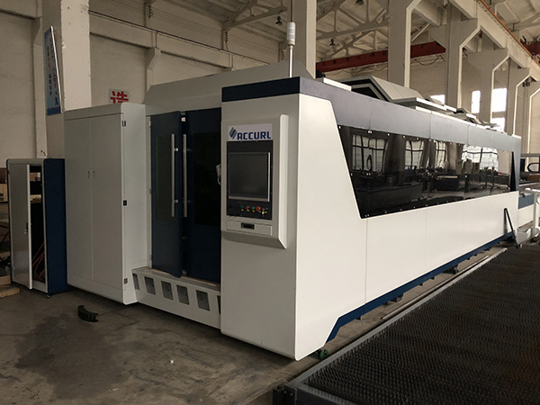 3000W Fiber Laser Metal Cutting Machine with Enclosure ປ້ອງກັນແລະ Pallet Changer