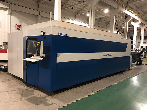 ທໍ່ເລເຊີເສັ້ນໃຍໃຍແກ້ວຢ່າງເຕັມທີ່ປິດແລະທໍ່ໂລຫະແຜ່ນໂລຫະ